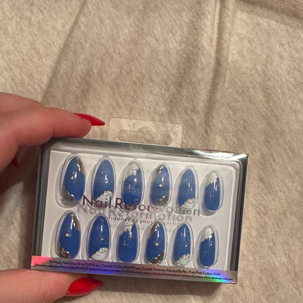 Nail reformation blue almond shaped press on nails NIB